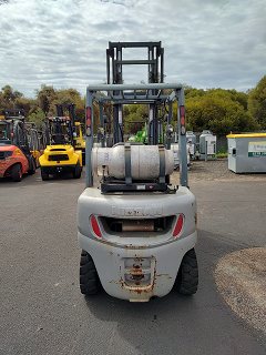 Used equipment: Nissan PL02A25U Forklift